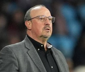 纠结许久痛下决心？塞尔塔宣布贝尼特斯下课