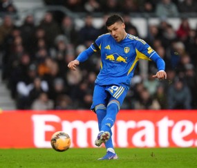 开云体育APP下载-凯尔特人已就租借利兹联队的乔尔-皮罗一事展开谈判