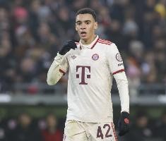 踢球者：拜仁计划让戴维斯、伊藤洋辉、穆西亚拉在11月逐步回归