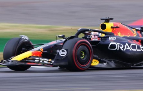 维斯塔潘豪取赛季6连胜 笑称赛车还需全方位改进