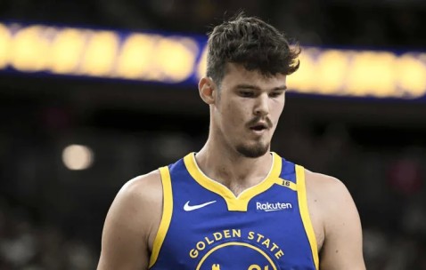 开云体育入口-波斯特全场出战11分钟9中2，三分6中1得到5分2板